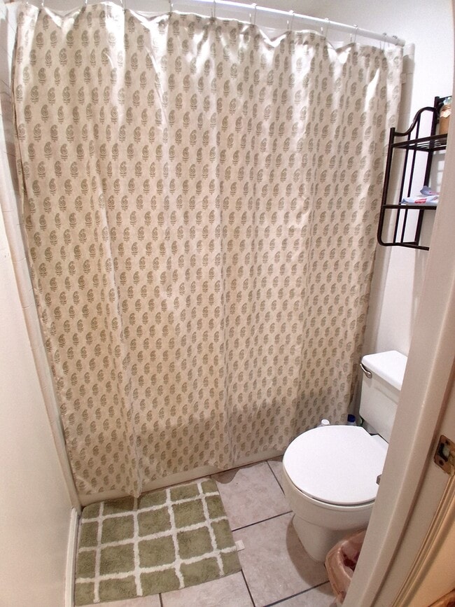 Building Photo - 243 E 400 N