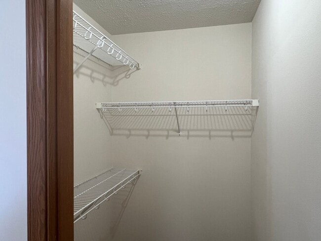 Building Photo - Great Nixa Location!