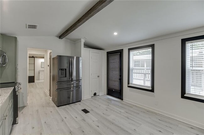 Building Photo - 3685 Fir Dr
