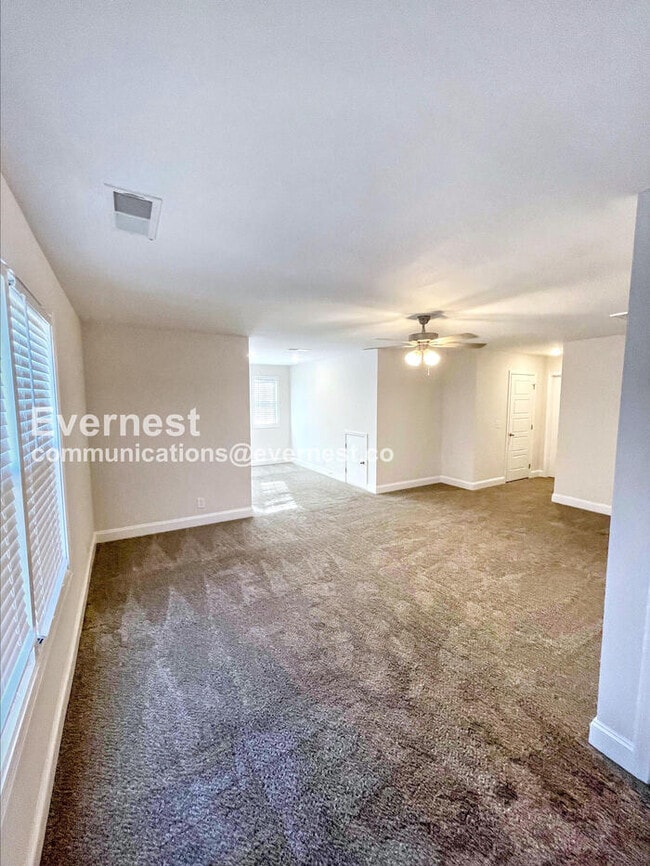 Building Photo - 637 Battery Ct