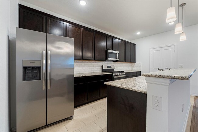 Building Photo - 149 Biscayne Dr