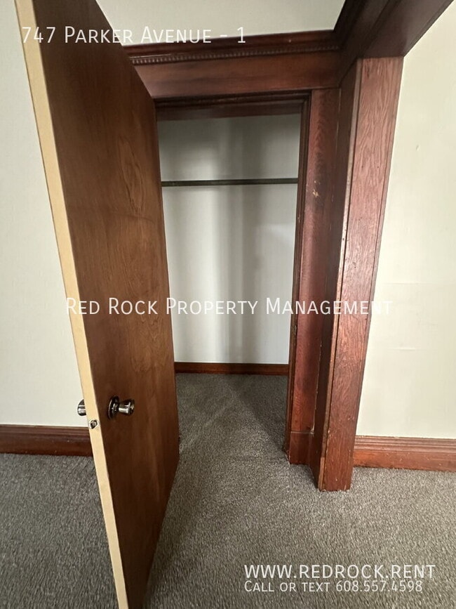 Building Photo - 747 Parker Ave