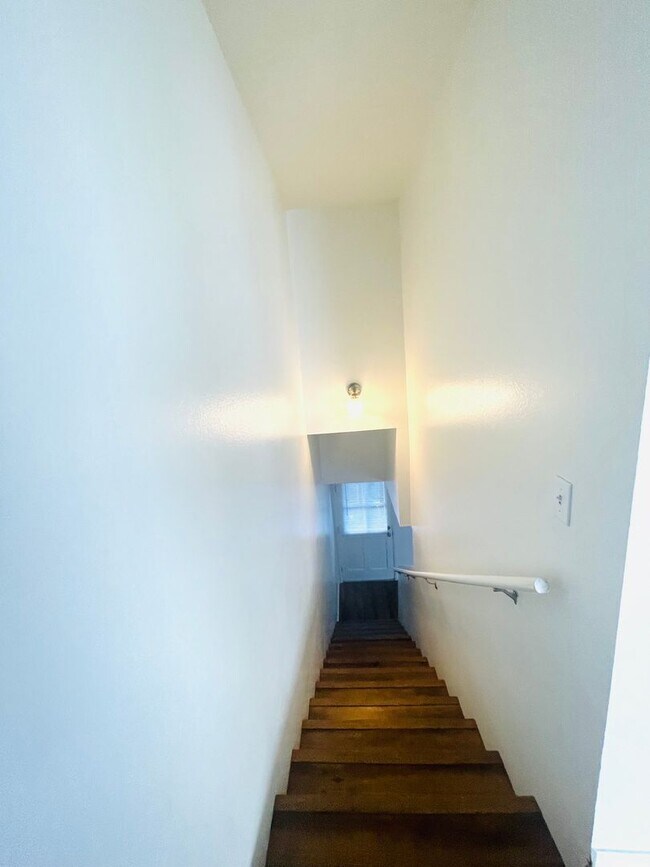 Building Photo - 793