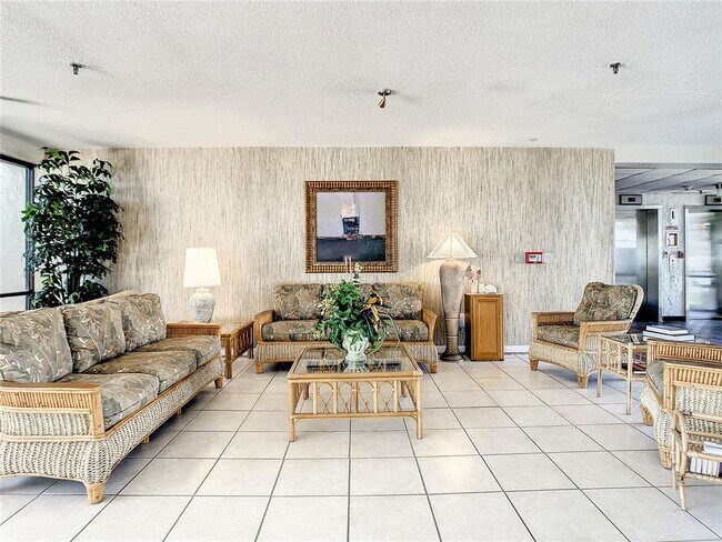 Building Photo - 15462 Gulf Blvd