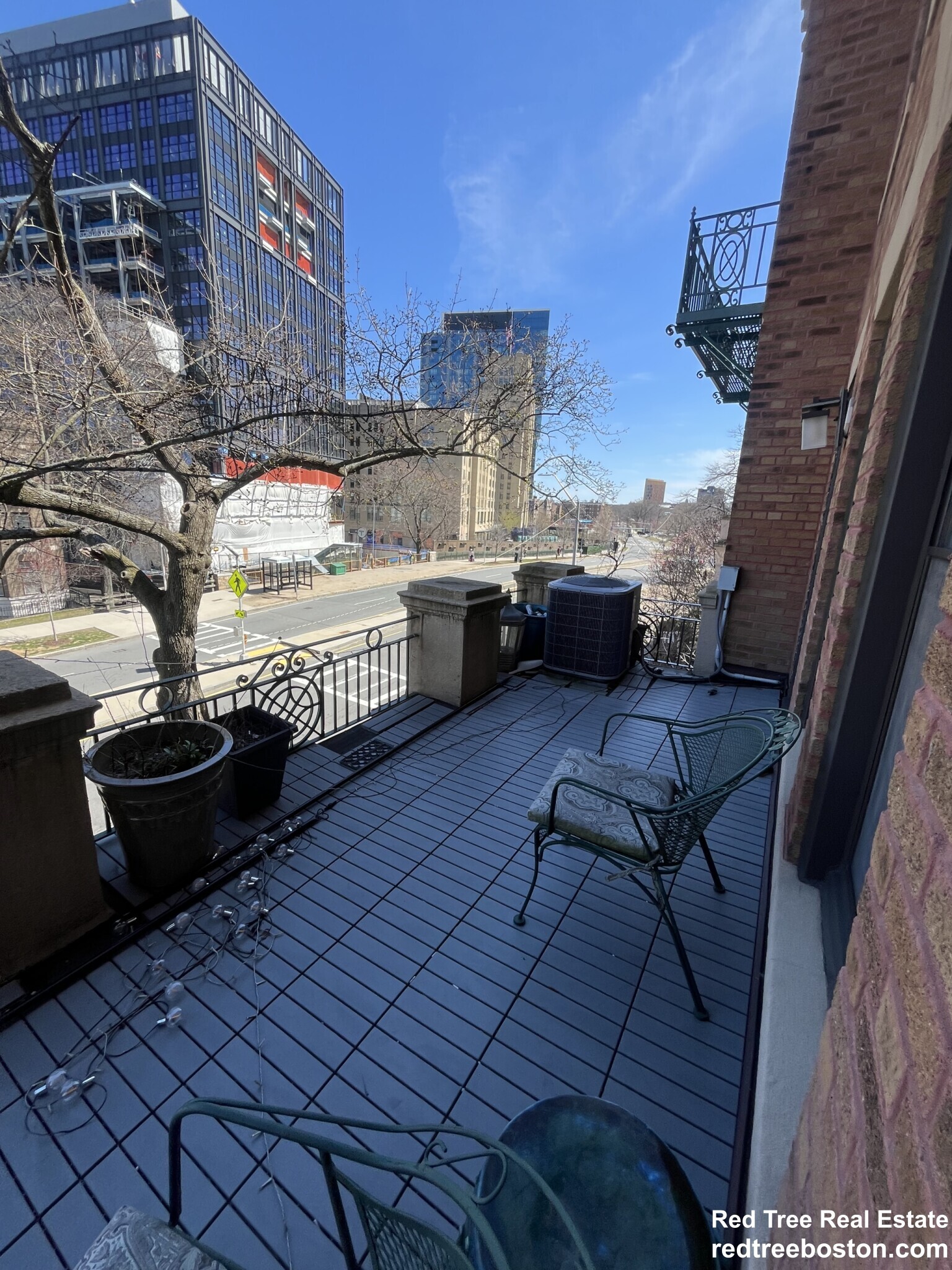 Apt 12 - 458 Park Dr
