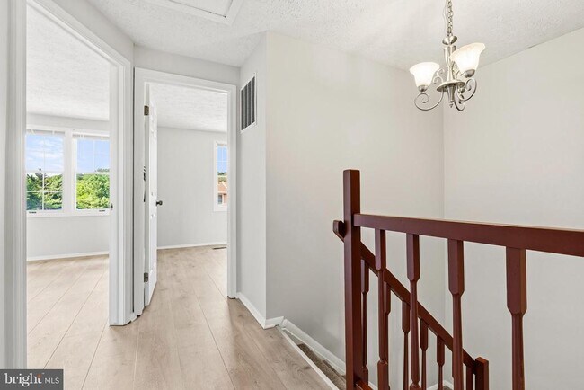 Building Photo - 4600 Brentleigh Ct
