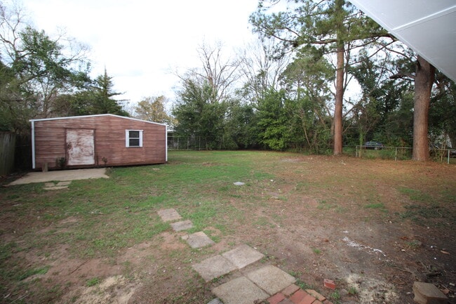 Building Photo - 3739 Honeysuckle Ct