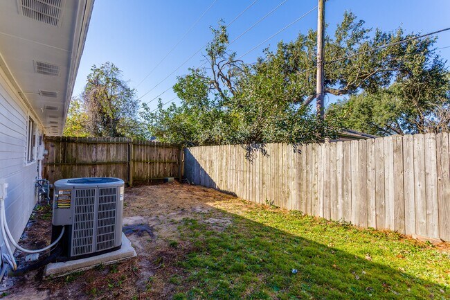 Building Photo - 5115 Beaver Hollow Dr