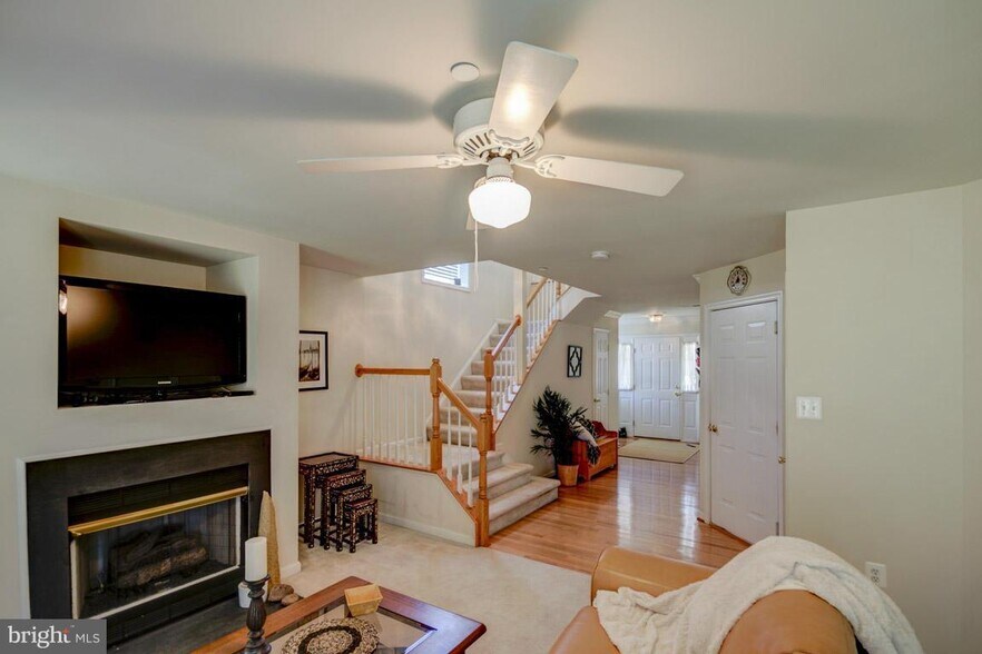 Building Photo - 401 Ashford Ln