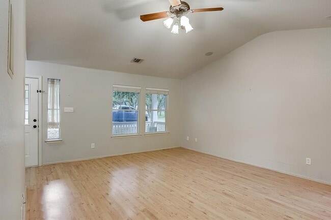 Building Photo - 4811 Mather