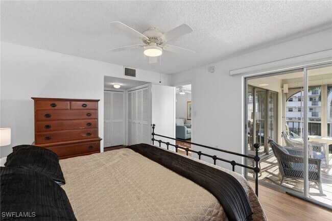 Building Photo - 5 High Point Cir W