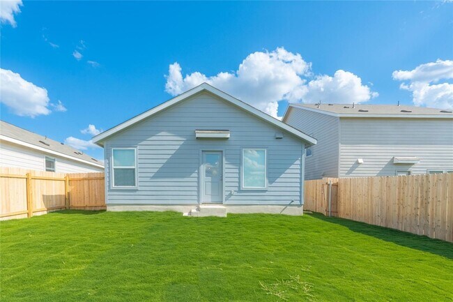 Building Photo - 336 Cowpoke Dr