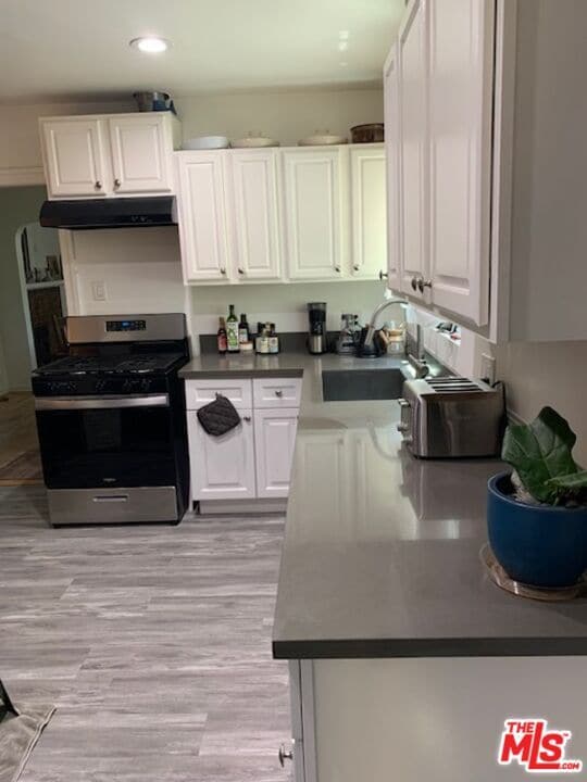 Building Photo - 831 Wilcox Ave