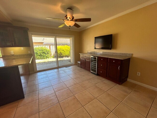 Building Photo - 245 Mockingbird Cir