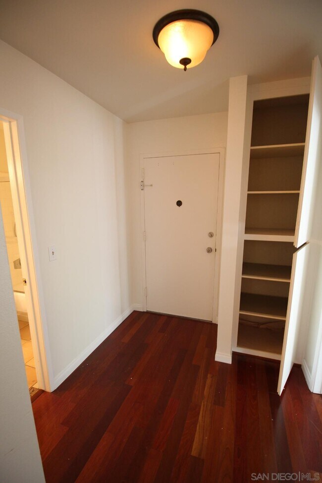 Building Photo - 6780 Friars Rd