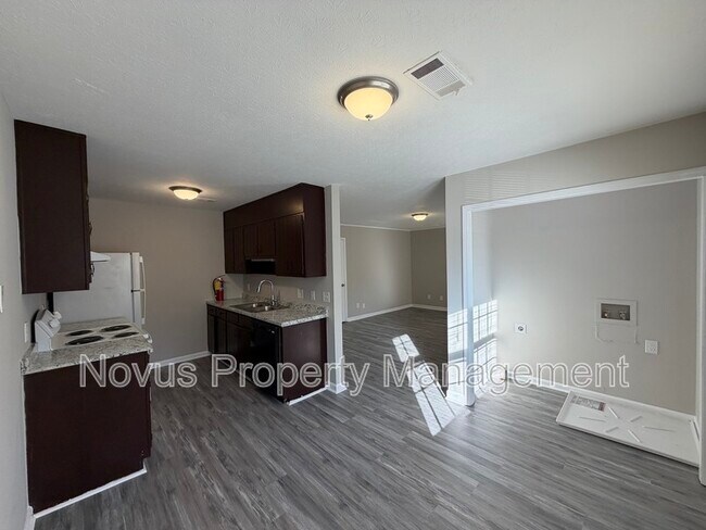 Building Photo - 191 Harvell Dr