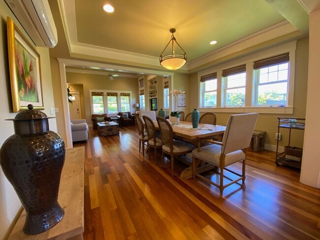 Building Photo - For Rent: Gorgeous 3 Bed, 2 Bath Custom Home & Large Lanai