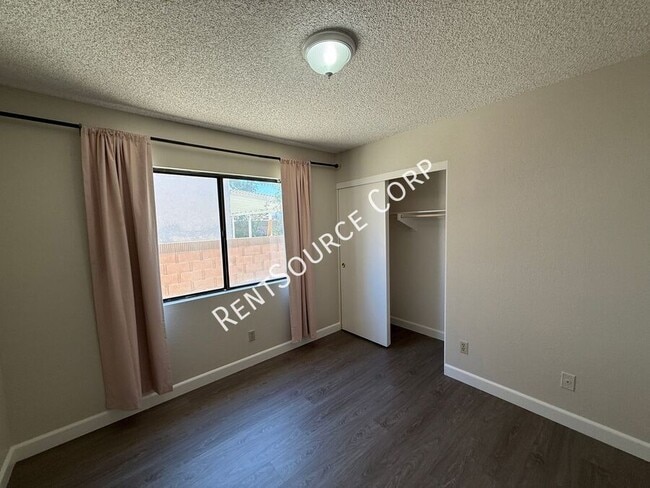 Building Photo - 44249 Halcom Ave