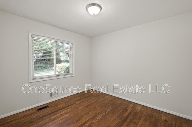 Building Photo - 5070 Crowe Dr SE
