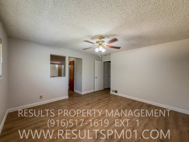 Building Photo - 6936 Brookcrest Way
