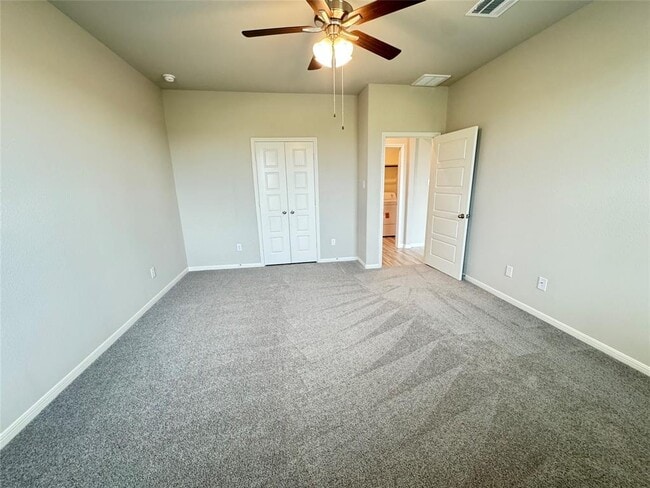 Building Photo - 27231 Blue Pool Dr