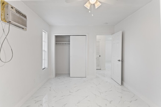 Building Photo - 804 NW 2nd Ave