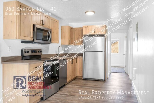 Building Photo - 960 Barton Rd