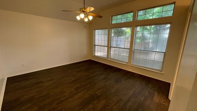 Building Photo - Nice Single Story in Waterford Oaks-Cedar Hill