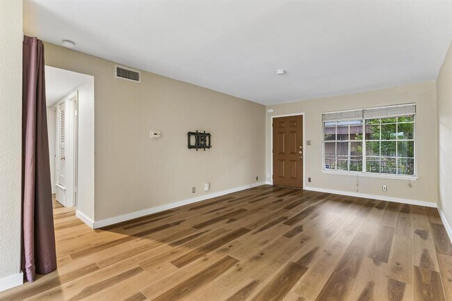 Building Photo - 7801 Shoal Creek Blvd