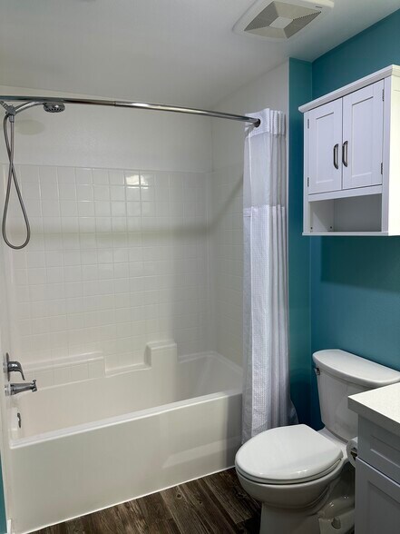 Building Photo - 12655 Bluff Creek Dr