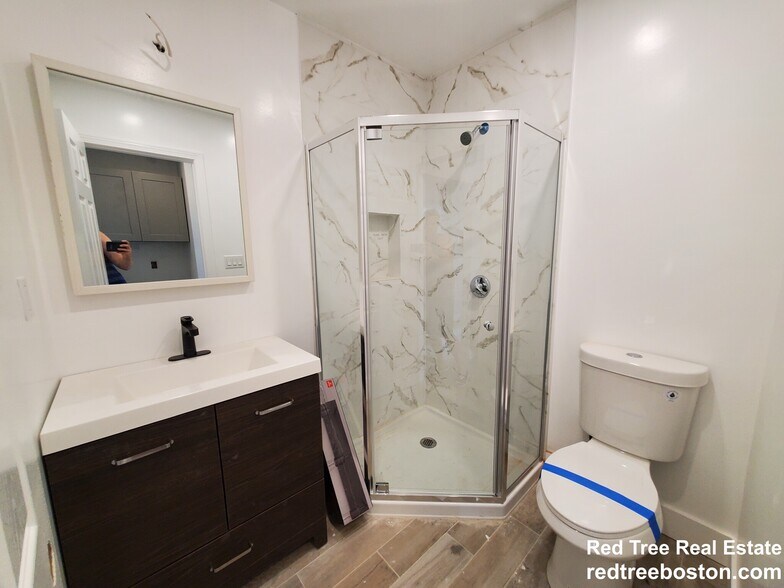 Building Photo - 31 Faywood Ave