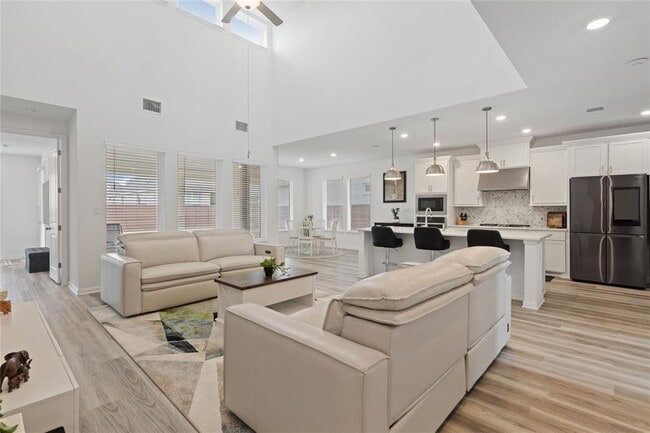Building Photo - 708 Leeward Pass