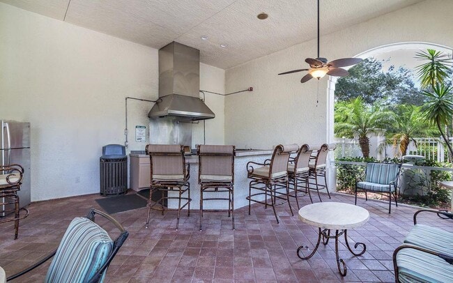 Building Photo - 5308 Myrtlewood Cir E