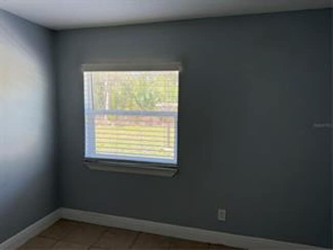 Building Photo - 2/1 in Groveland