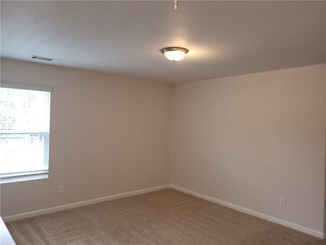 Building Photo - 205 Augusta Woods Dr