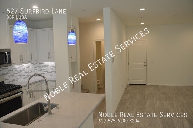 Building Photo - 527 Surfbird Ln