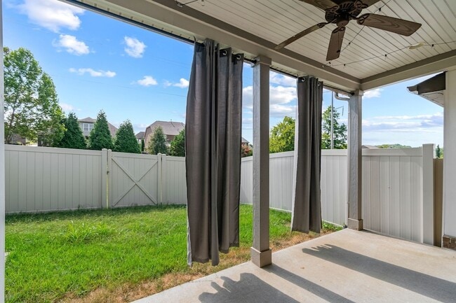 Building Photo - 1444 Channing Dr