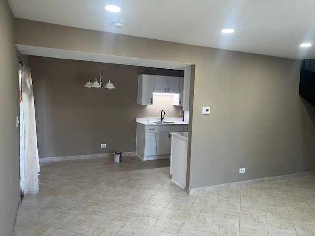 Building Photo - 1863 Jamestown Cir