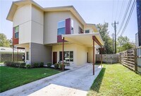 Building Photo - 701 Zennia St