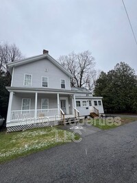Building Photo - 70 Maple Ave