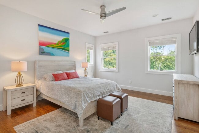 Building Photo - 1 Paumanok Rd