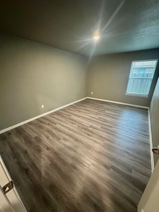 Building Photo - NEW IN MANAGEMENT - AVAILABLE NOW!