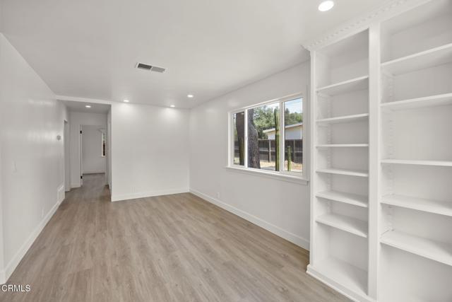 Building Photo - 403 Burnham Rd