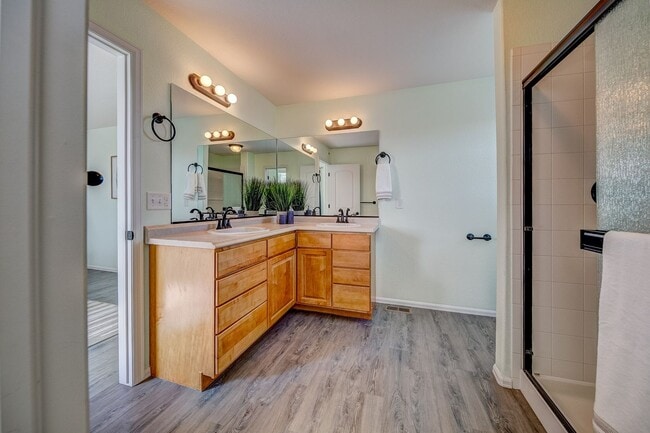 Building Photo - 2963 Denver Dr