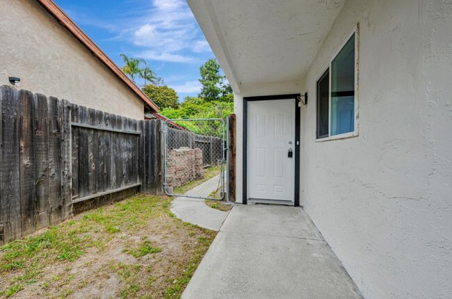 Building Photo - 6046 Reo Pl
