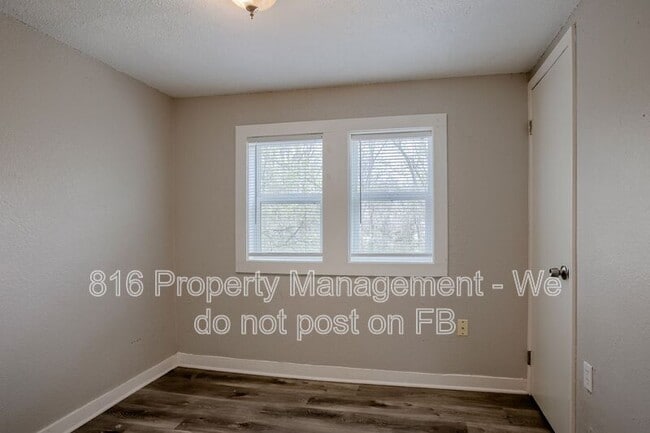 Building Photo - 708 S Logan Ave