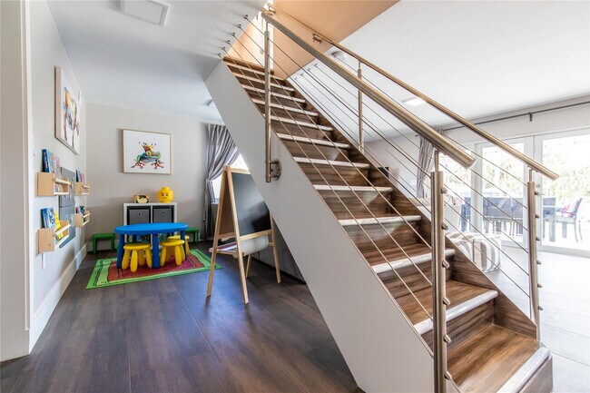 Building Photo - 2275 SW 44th St