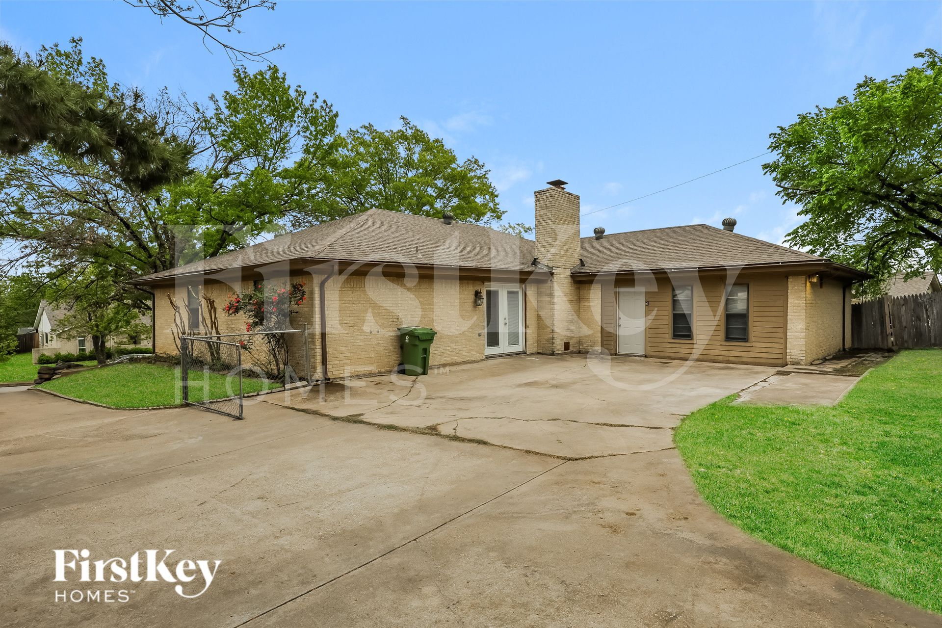 Building Photo - 3417 Willowcrest Dr