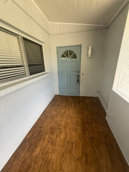 Building Photo - 2880 Greenbriar St