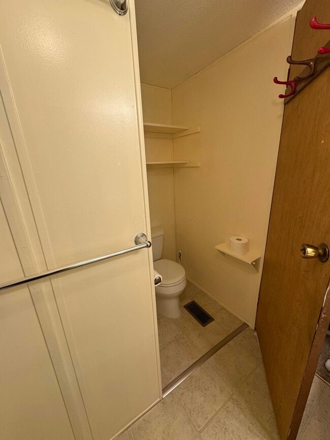 Building Photo - 14551 OH-93